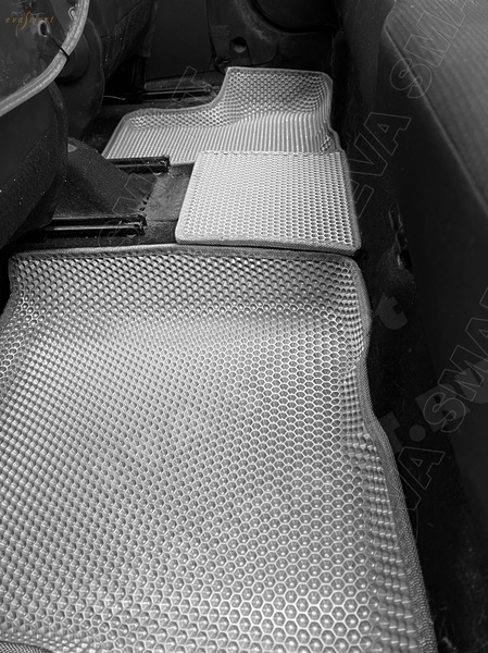 Ковры салонные Lada XRAY пресс борта 2015 -