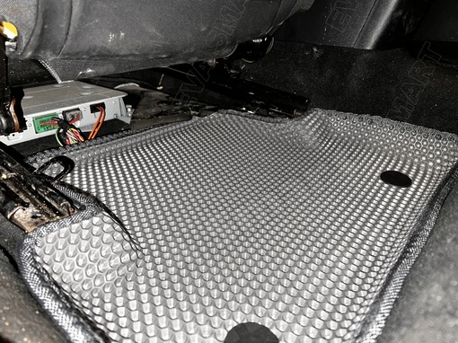 Volvo V40 II пресс борта 2012 - 2019 коврики EVA Smart